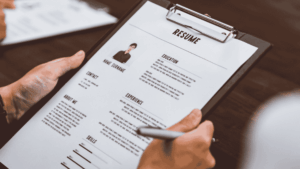 Les erreurs courantes à éviter lors de la rédaction de votre CV